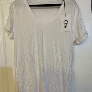 Zyia active white perfection tshirt